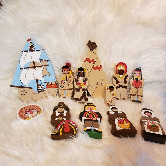 Other - Wood Thanksgiving decor